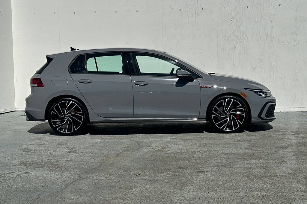 Used 2022 Volkswagen GTI Autobahn FWD image 2
