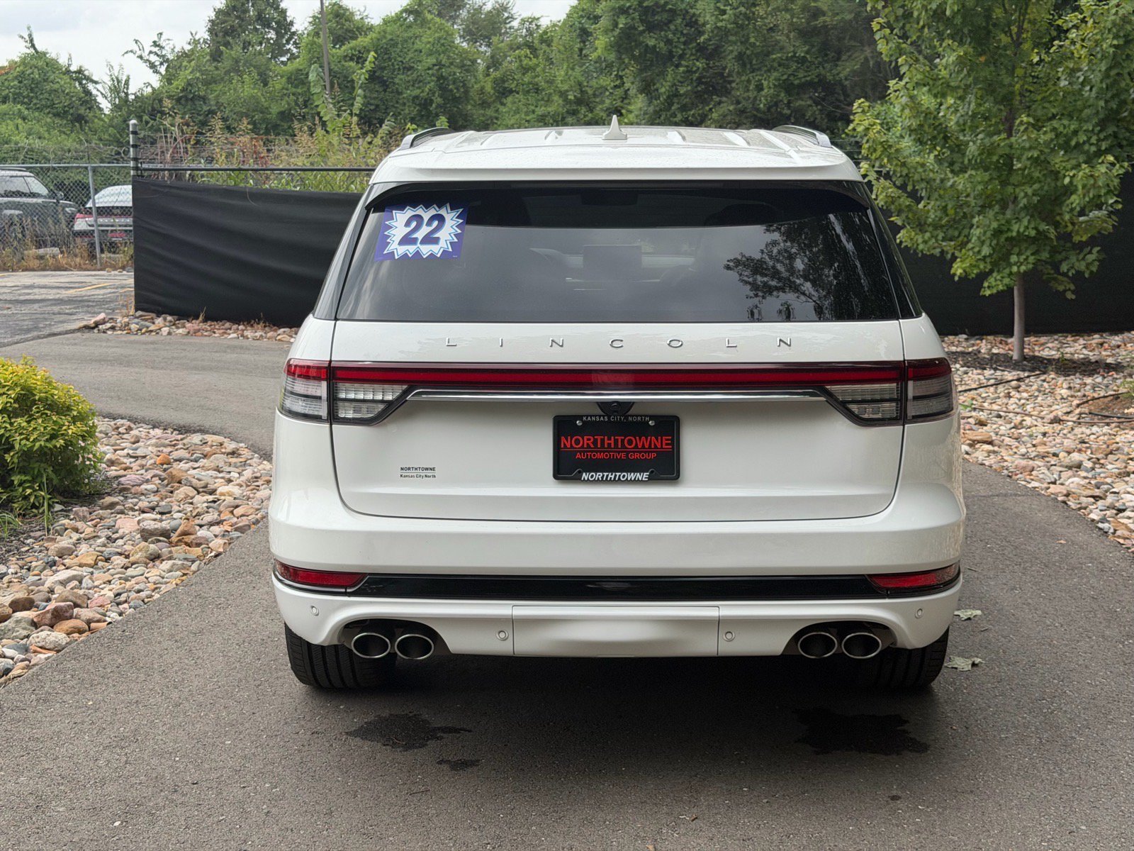 Certified 2022 Lincoln Aviator Reserve w/ Equipment Group 201A AWD/4WD image 4