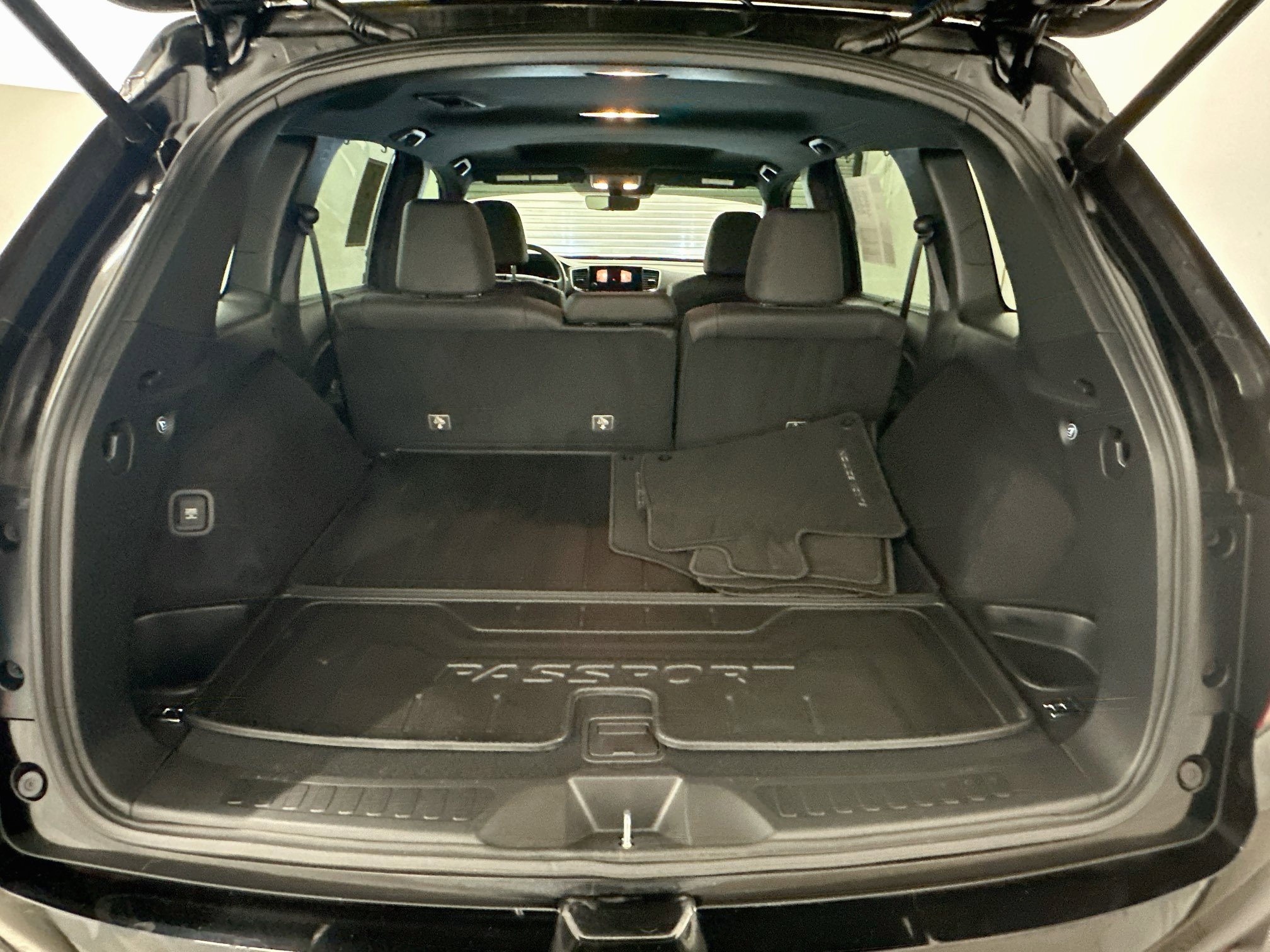 Used 2024 Honda Passport Black Edition image 31