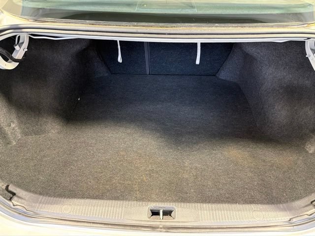 Used 2011 Nissan Altima 2.5 S FWD image 12