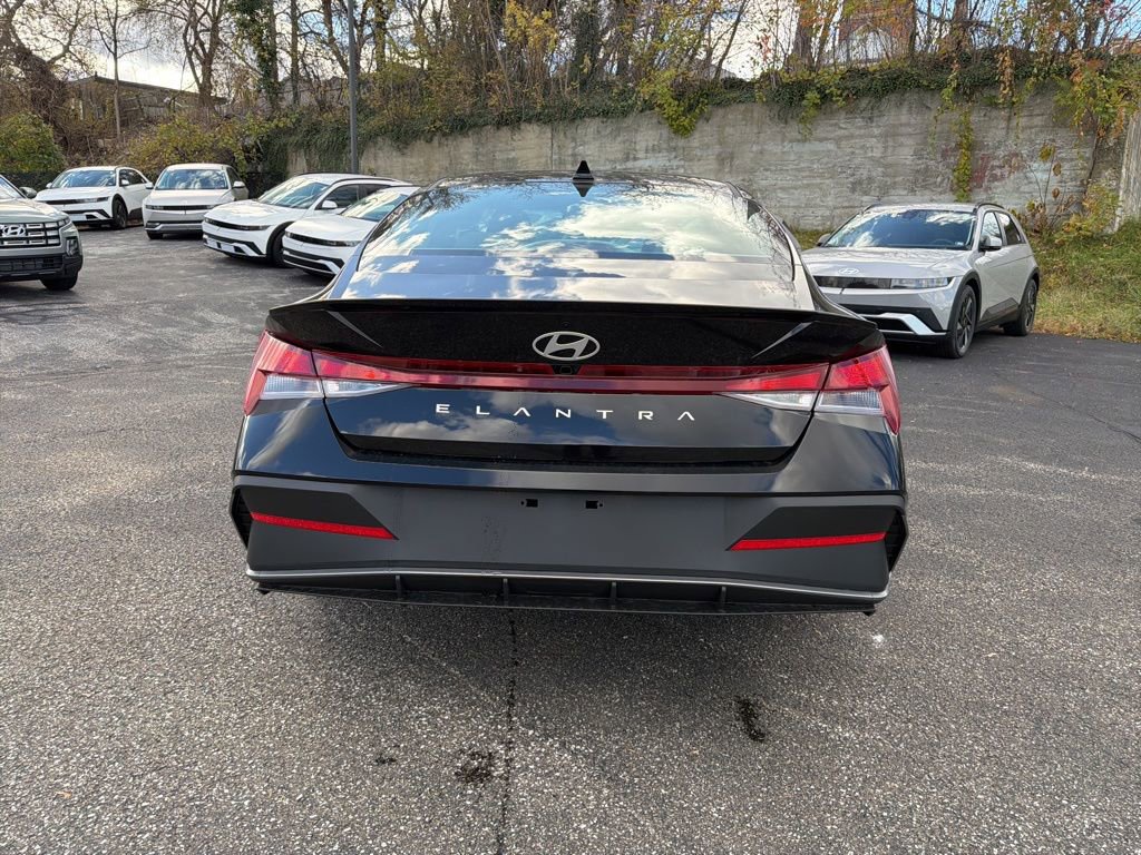 New 2026 Hyundai Elantra Sport image 6