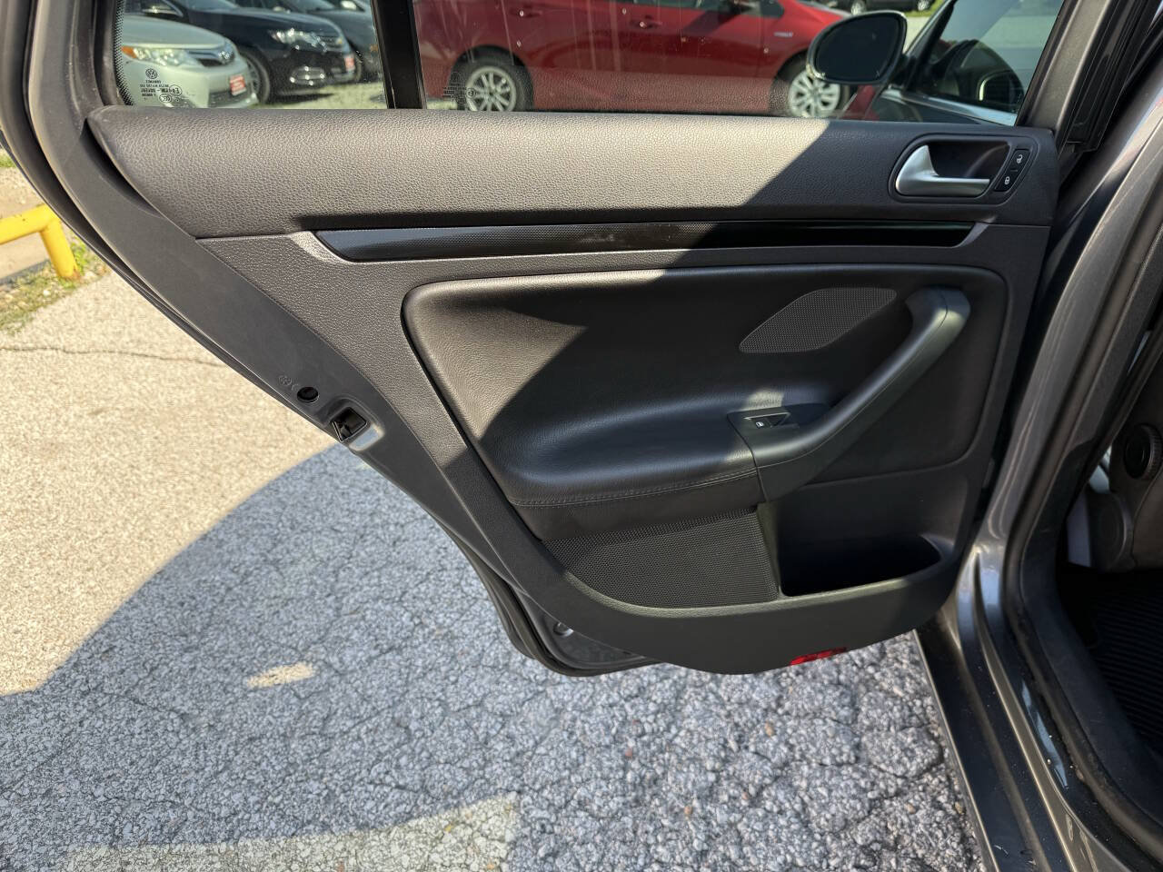 Used 2014 Volkswagen Jetta SE FWD image 20