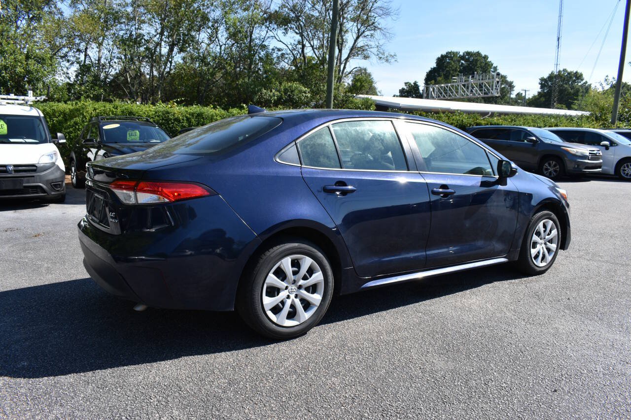 Used 2025 Toyota Corolla LE FWD image 2
