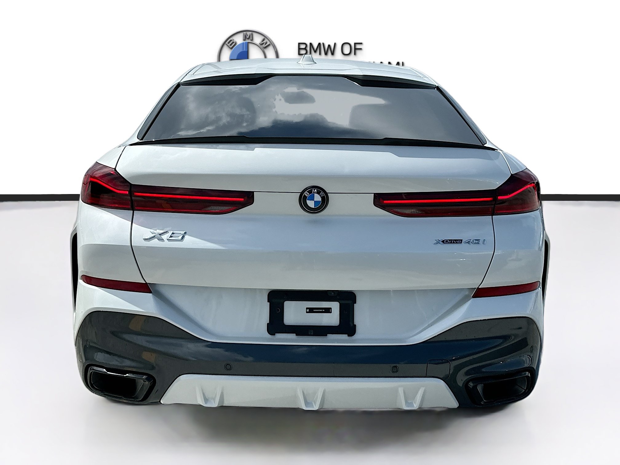 Certified 2025 BMW X6 xDrive40i w/ Premium Package AWD/4WD image 6
