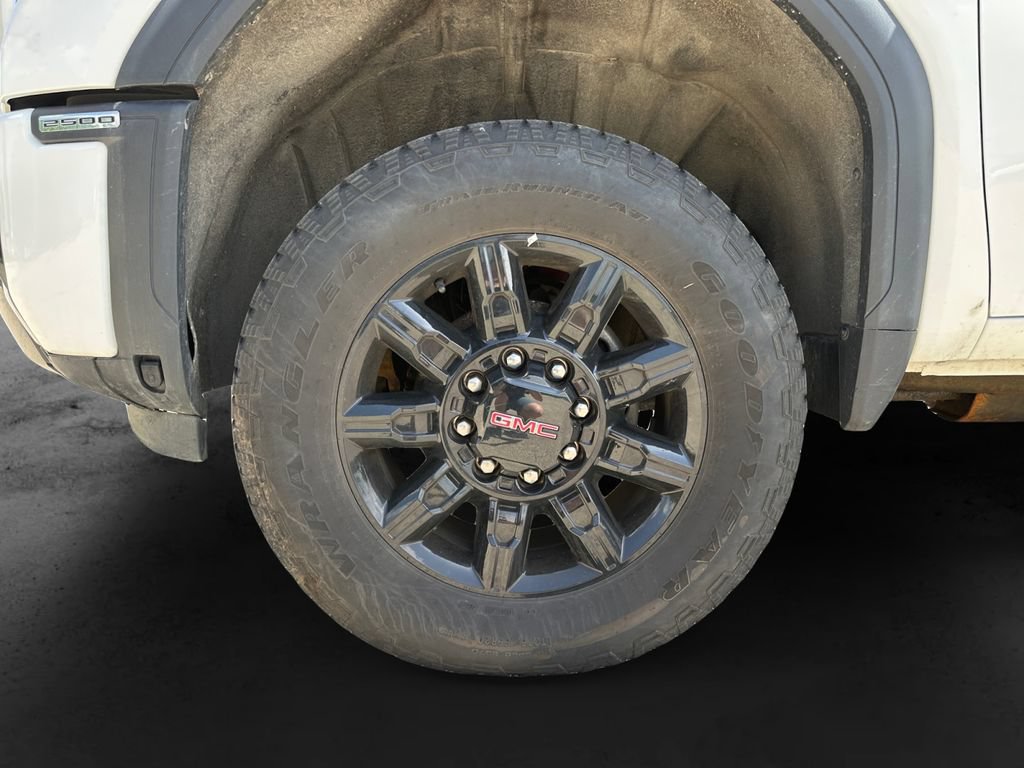 Used 2025 GMC Sierra 2500 AT4 AWD/4WD image 11