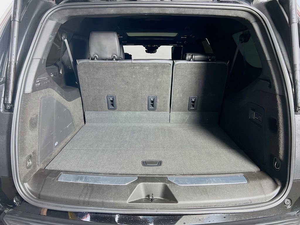 Used 2025 Cadillac Escalade ESV Sport Platinum w/ LPO, ONYX Package image 6