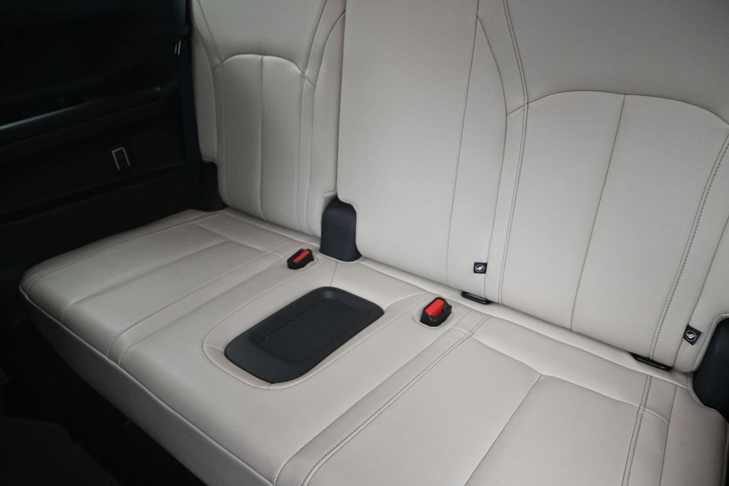 Used 2022 INFINITI QX60 Luxe w/ Performance Audio Package FWD image 17