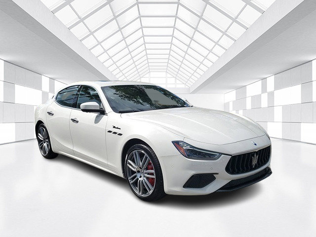 Used 2022 Maserati Ghibli Modena image 3