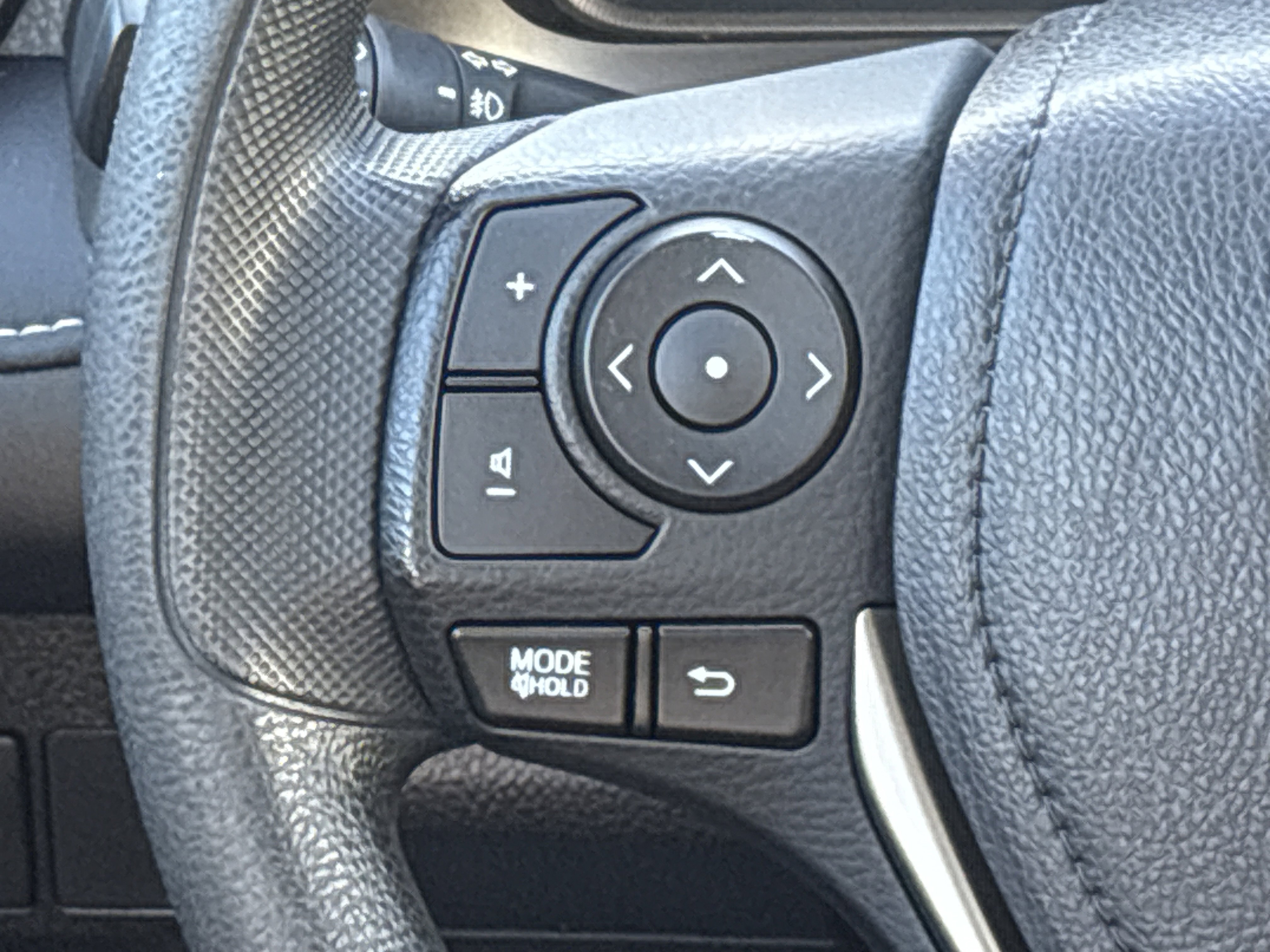 Used 2015 Toyota RAV4 XLE image 20