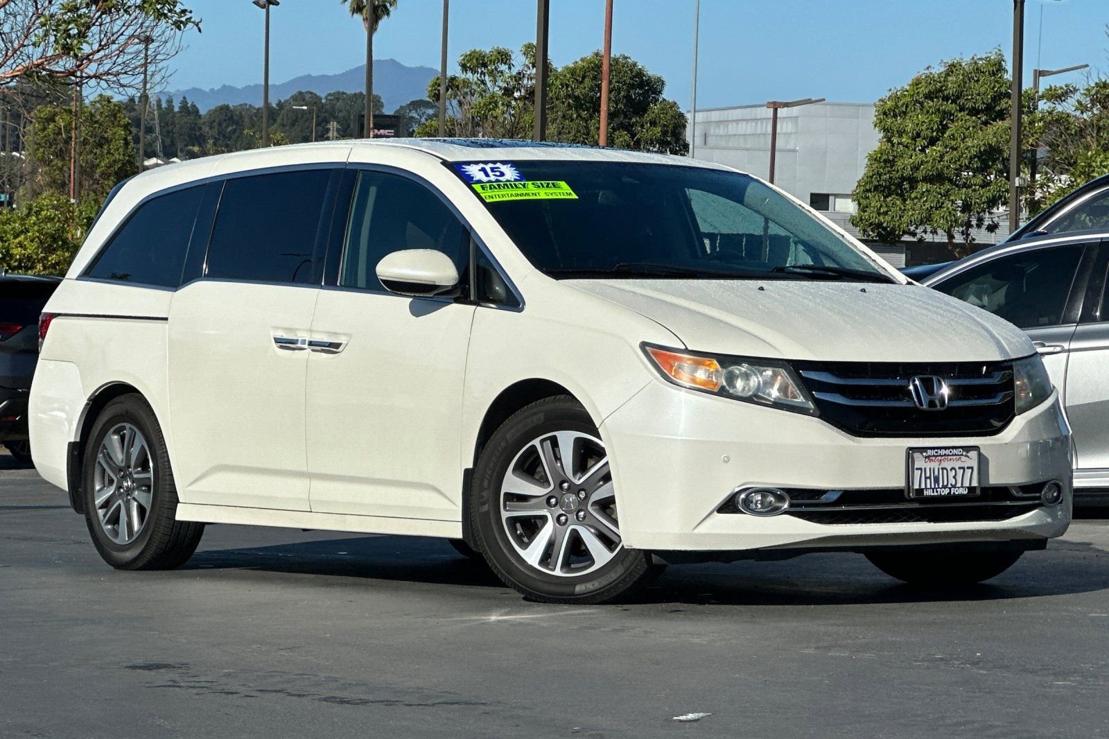 Used 2015 Honda Odyssey Touring Elite video 2