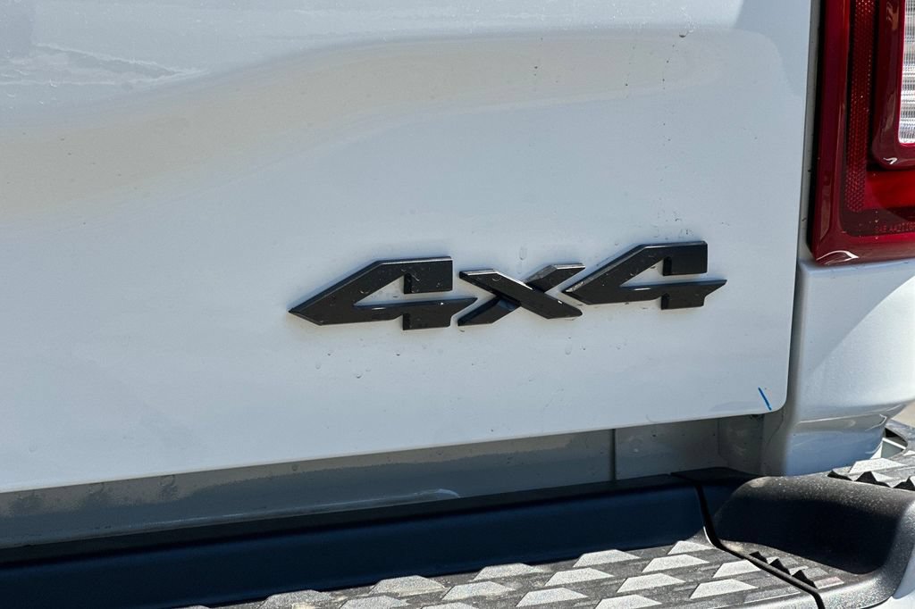 New 2026 RAM 2500 Laramie w/ Night Edition AWD/4WD image 30
