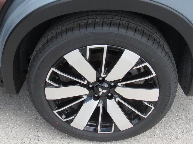 New 2025 Mitsubishi Outlander SEL image 8