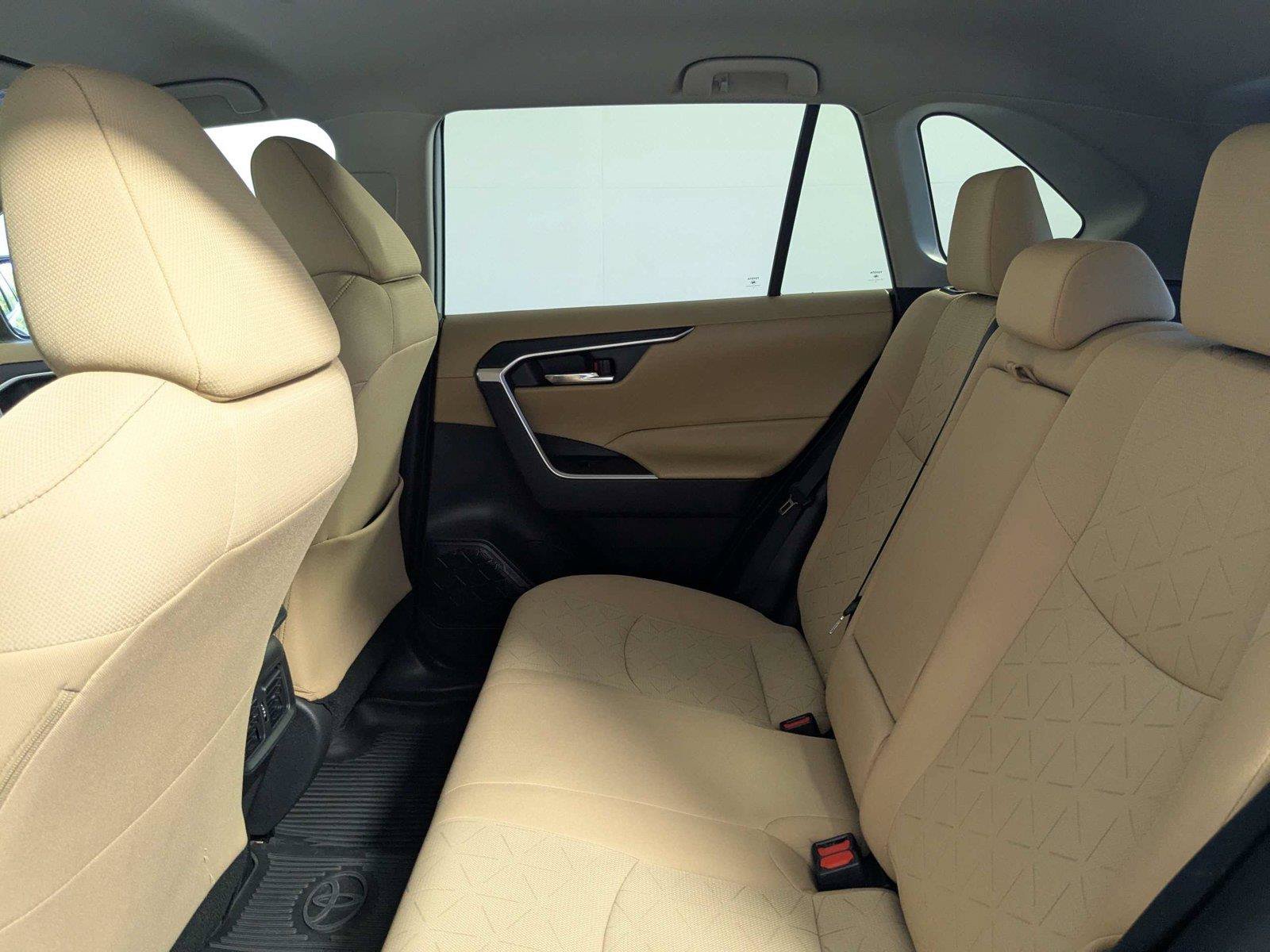 Certified 2022 Toyota RAV4 XLE FWD image 35