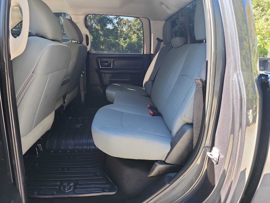 Used 2018 RAM 3500 Tradesman w/ Chrome Appearance Group AWD/4WD image 27