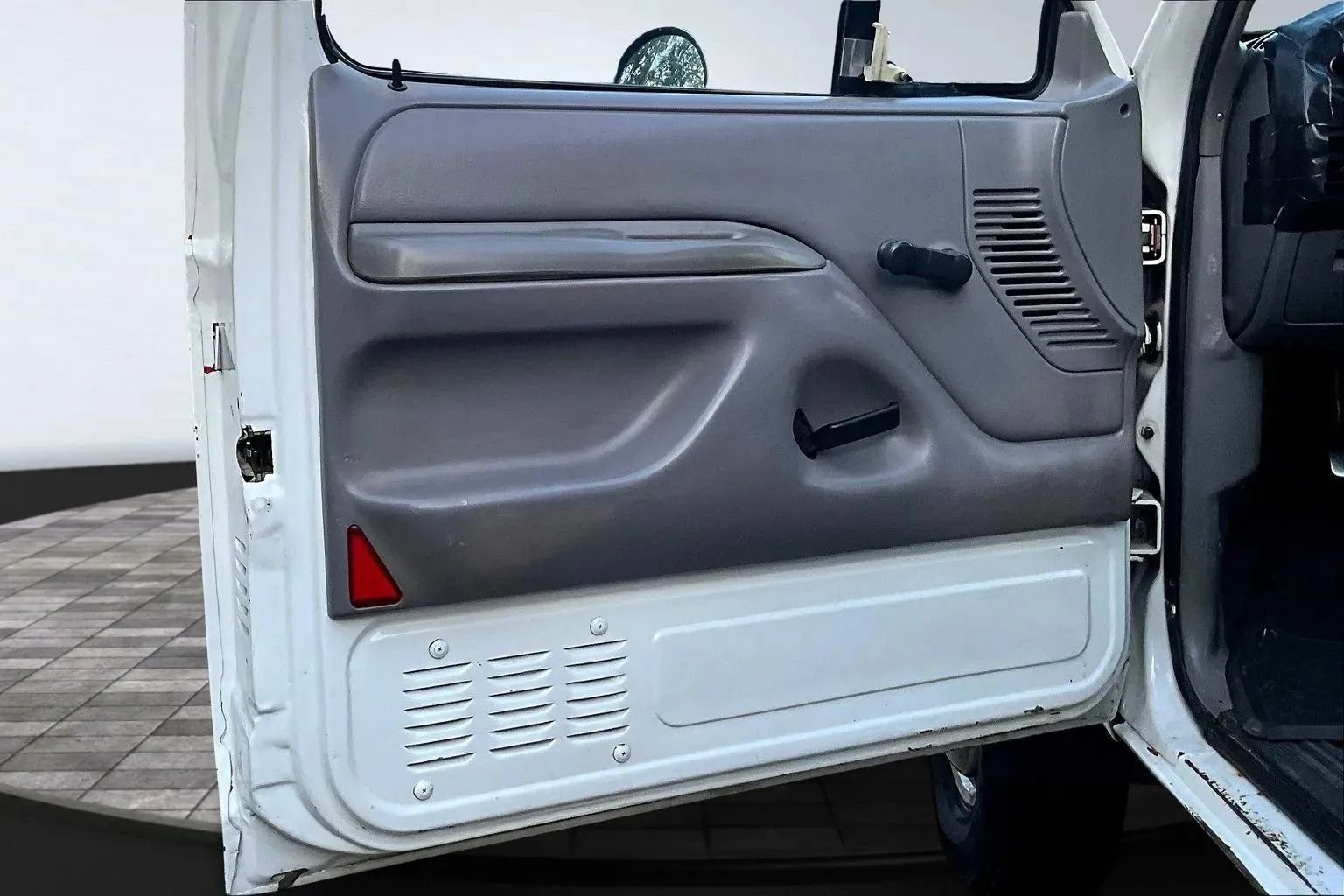 Used 1997 Ford F350 4x4 Regular Cab image 14