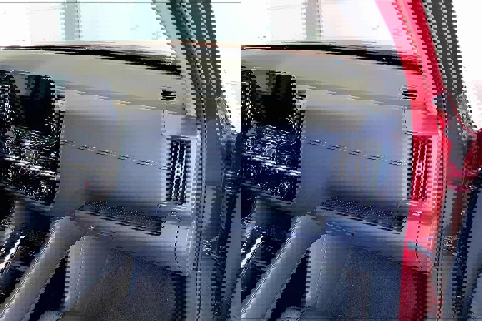 Used 2022 Nissan Pathfinder SL w/ SL Premium Package image 19