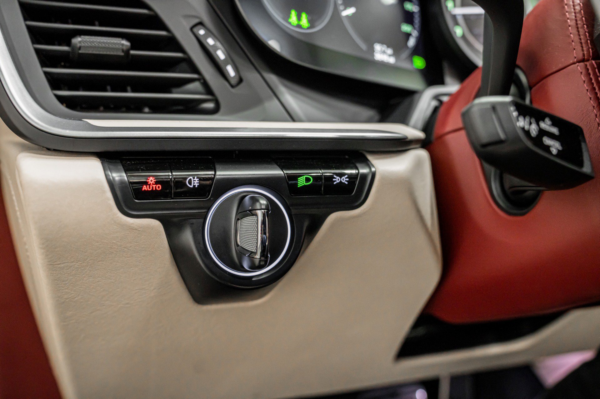 Used 2021 Porsche 911 Targa 4S Heritage Design image 32