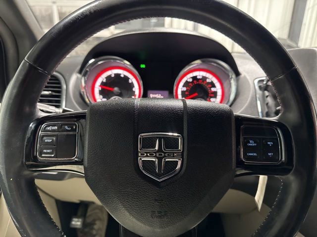 Used 2019 Dodge Grand Caravan SXT image 10