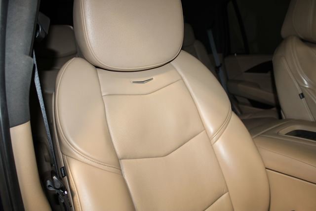 Used 2019 Cadillac Escalade Platinum AWD/4WD image 39