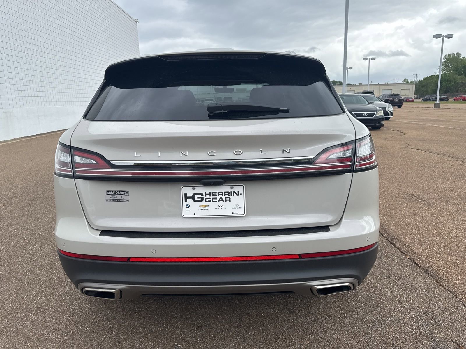 Used 2023 Lincoln Nautilus Reserve w/ Luxury Package image 6