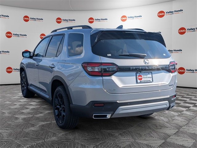 New 2025 Honda Pilot Touring image 7
