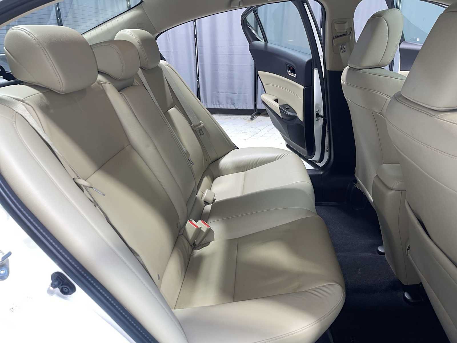 Used 2018 Acura ILX FWD image 13