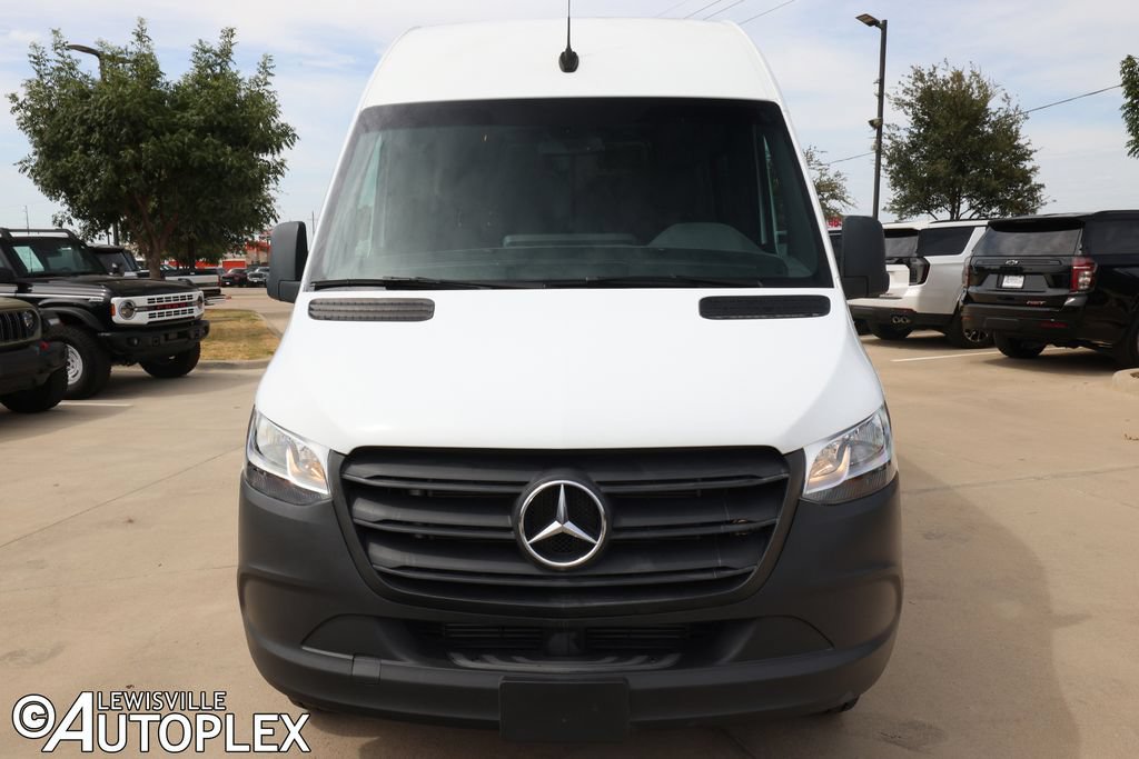 Used 2022 Mercedes-Benz Sprinter 3500 image 2