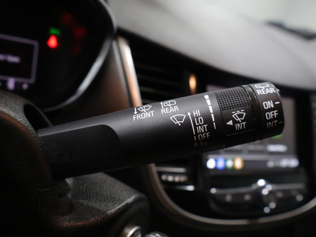 Used 2018 Chevrolet Trax LS image 34