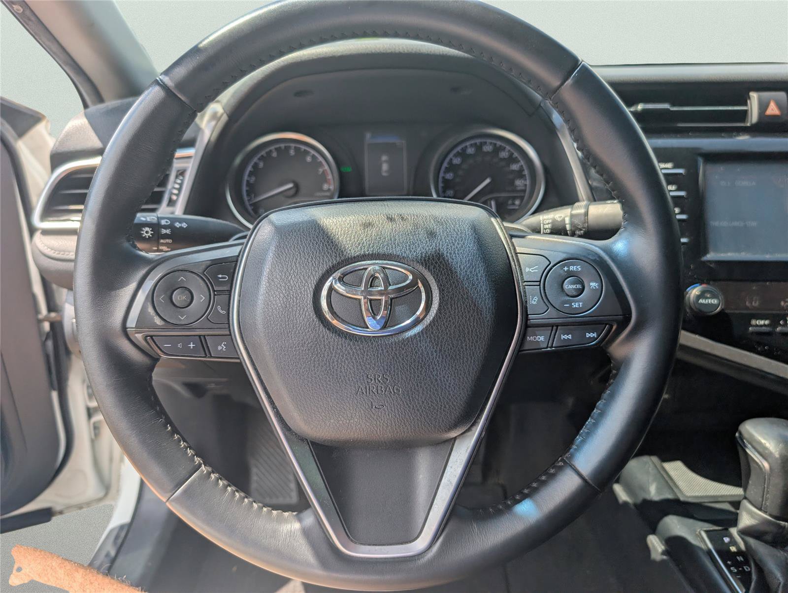 Used 2018 Toyota Camry SE w/ Convenience Package FWD image 20