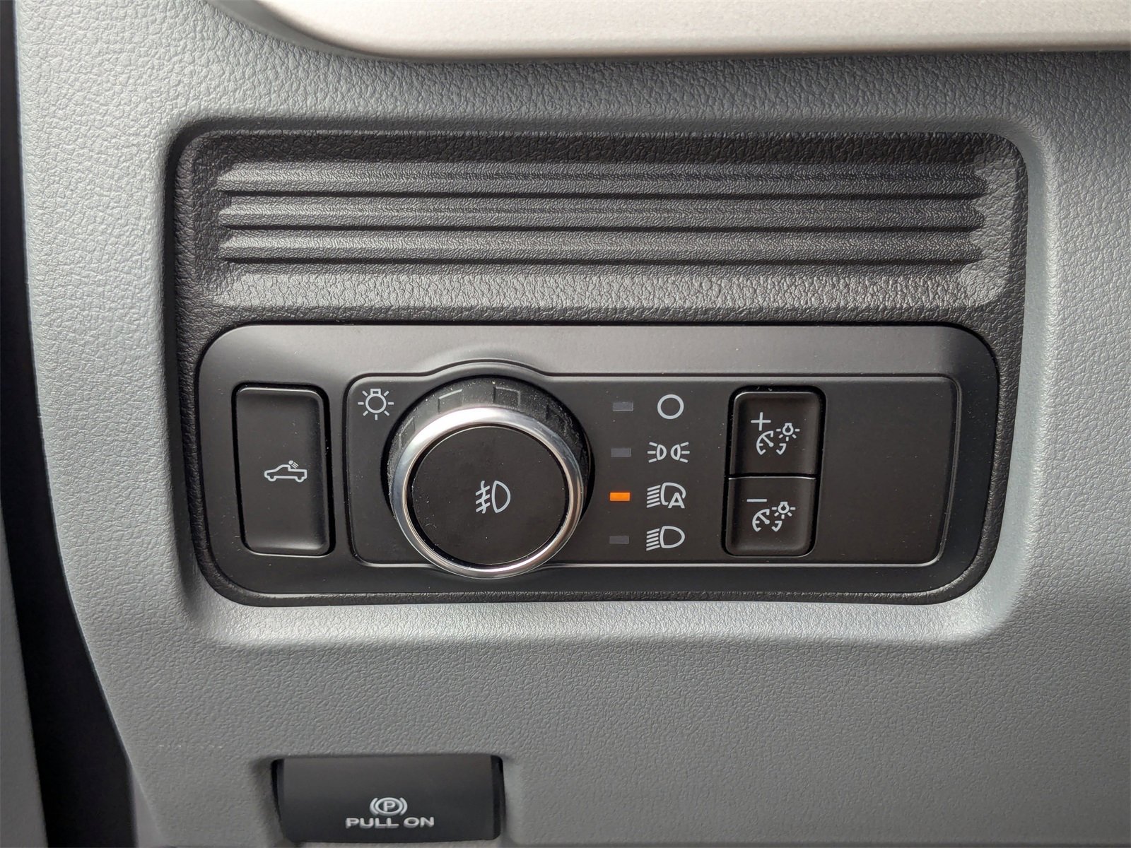 New 2025 Ford F350 XLT image 18