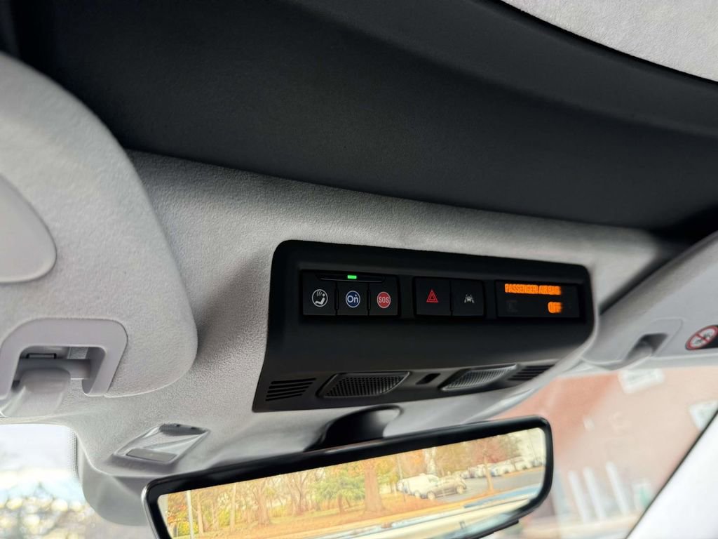 Used 2024 Chevrolet Corvette Stingray Premium Cpe w/ Z51 Performance Package image 29