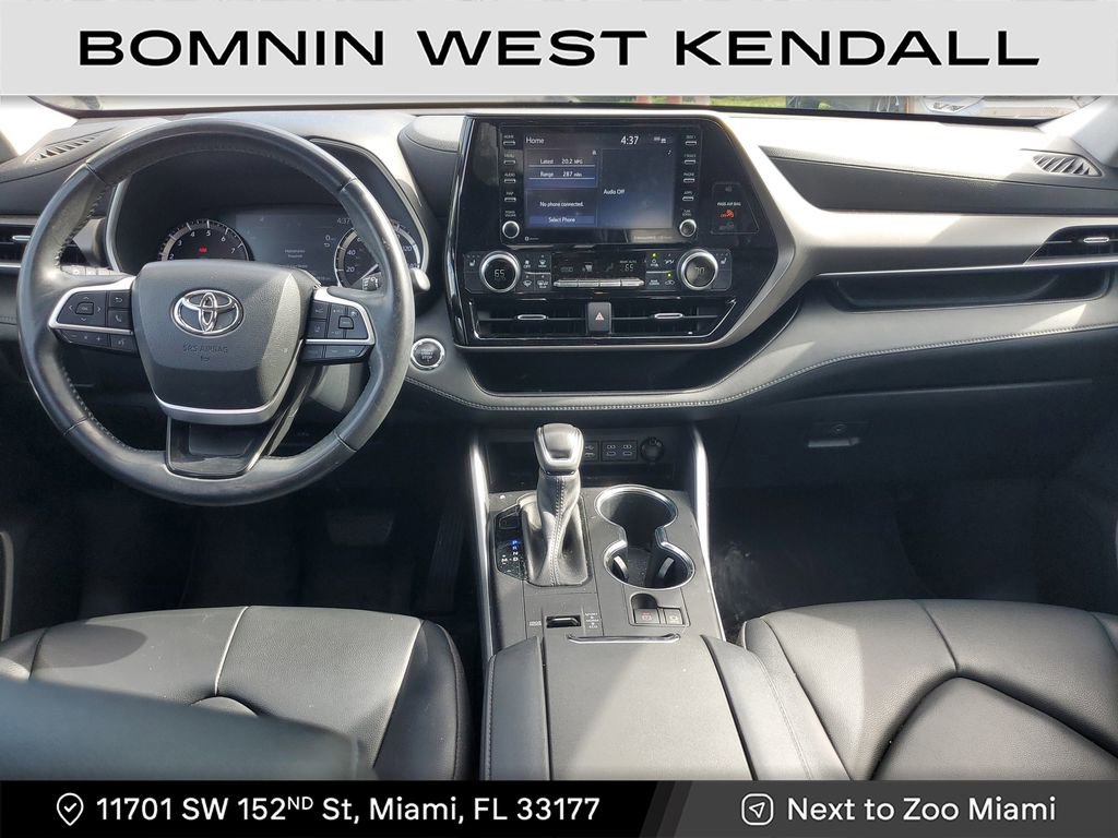 Used 2022 Toyota Highlander XLE image 14