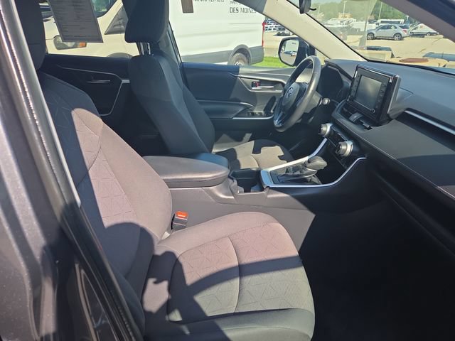 Used 2019 Toyota RAV4 XLE w/ Convenience Package AWD/4WD image 16