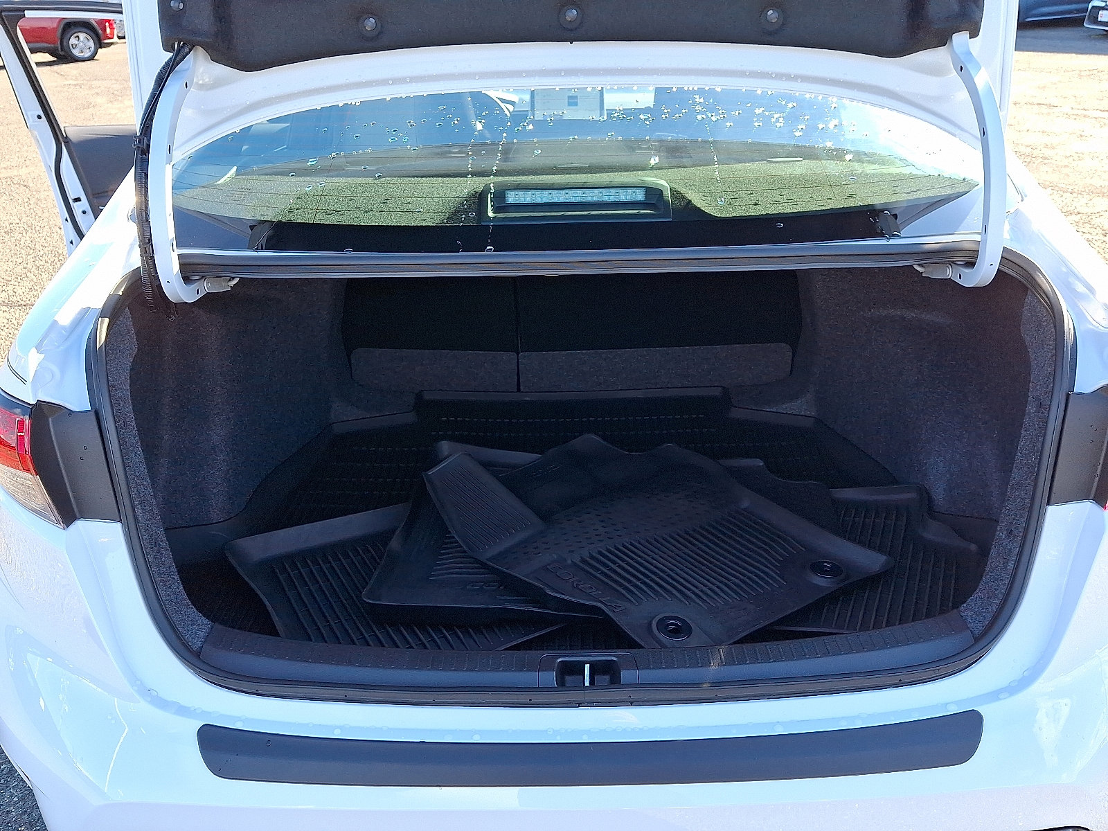 Certified 2025 Toyota Corolla SE w/ SE Premium Package image 30