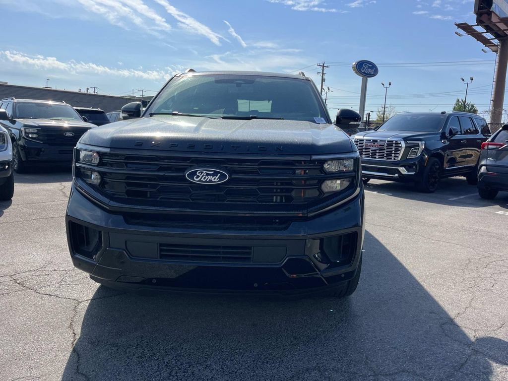 New 2027 Ford Expedition Platinum w/ Stealth Performance Package AWD/4WD image 9