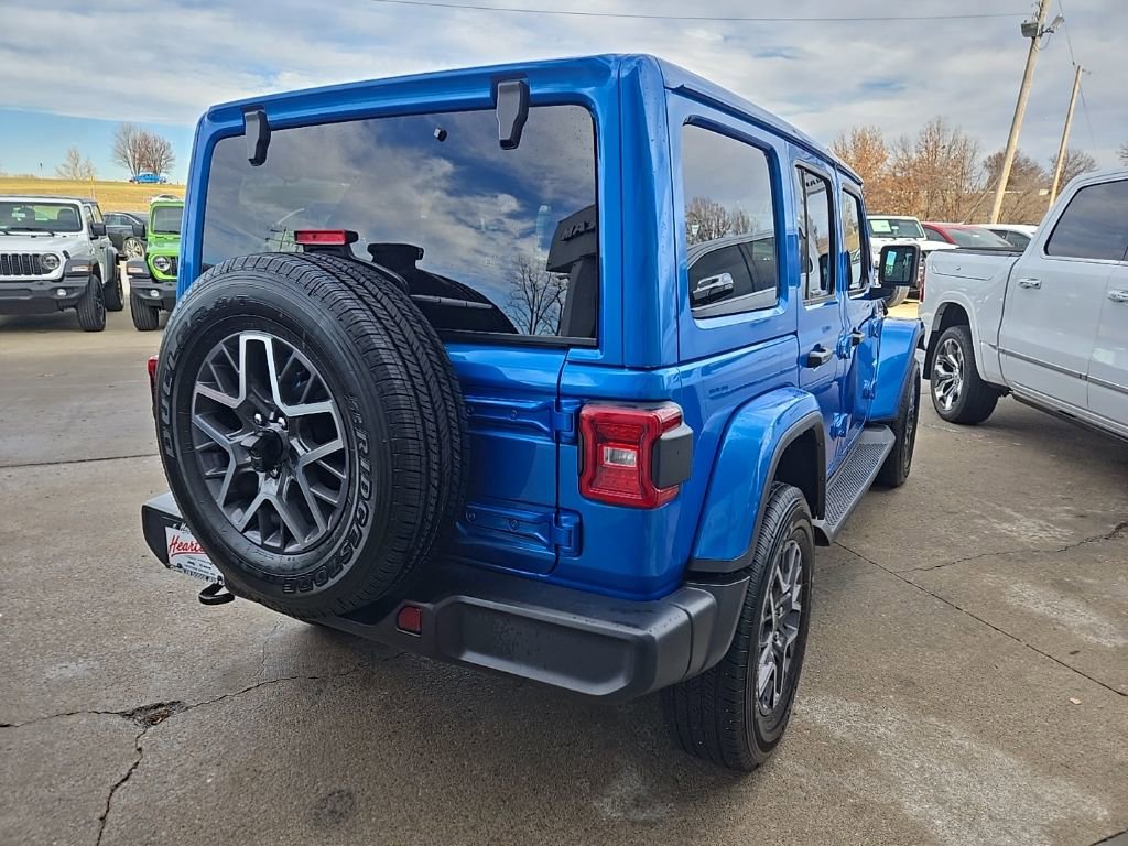 Used 2024 Jeep Wrangler Sahara w/ Technology Group image 10