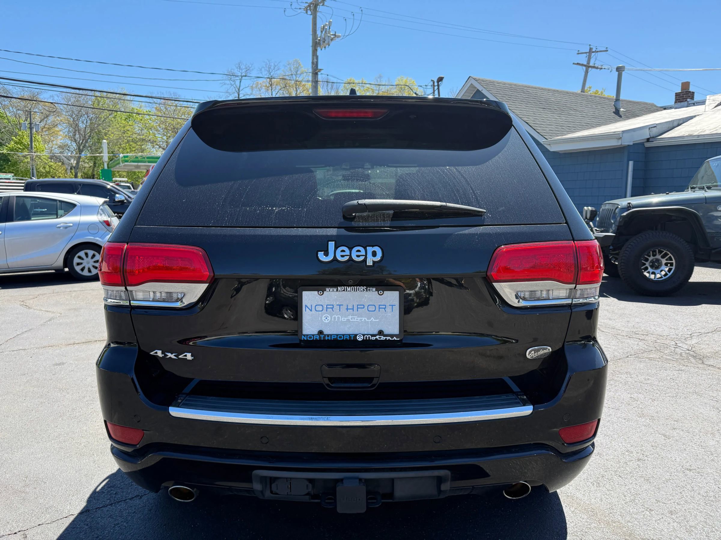 Used 2017 Jeep Grand Cherokee Overland AWD/4WD image 8