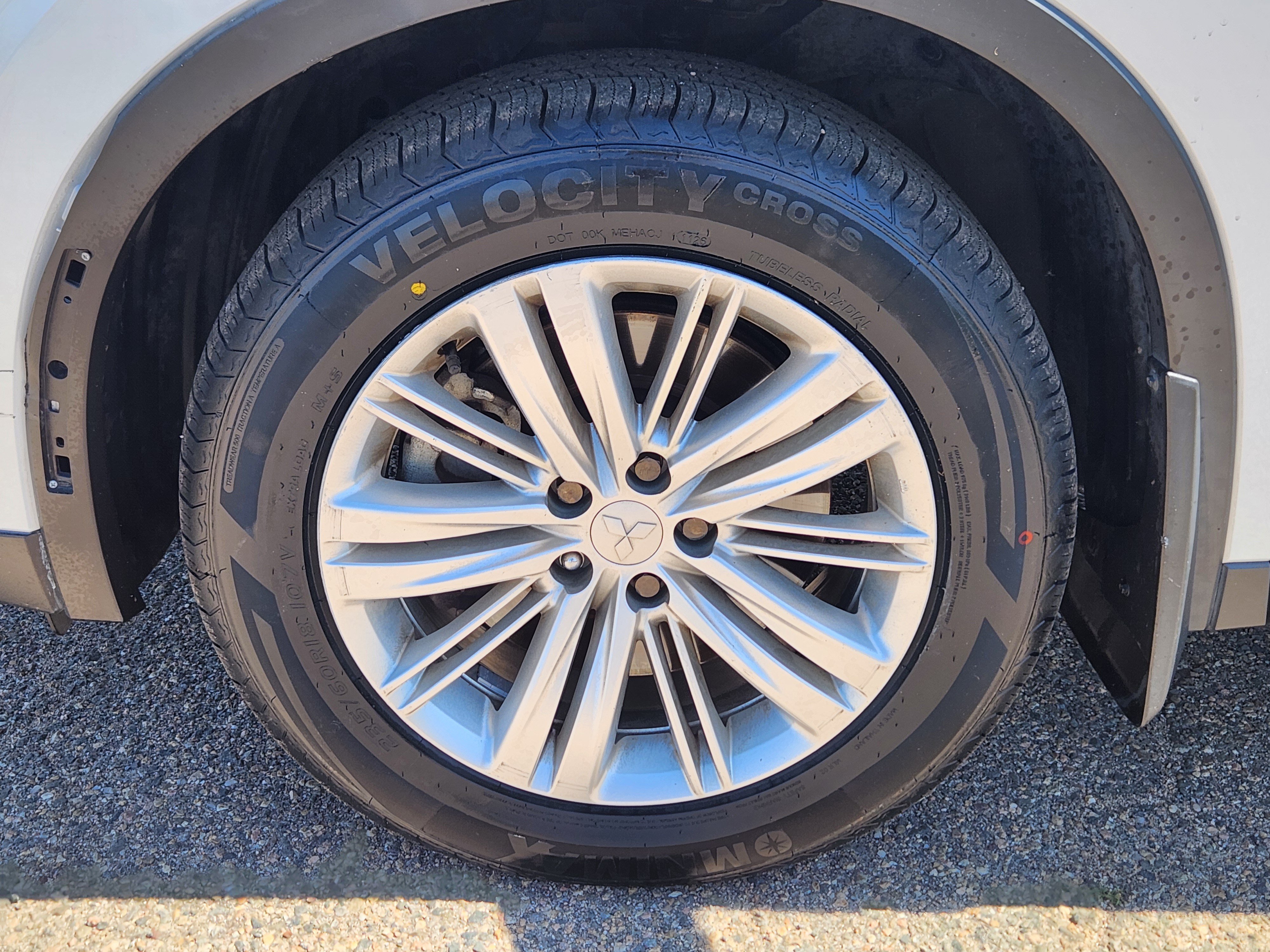 Used 2023 Mitsubishi Outlander ES FWD image 7