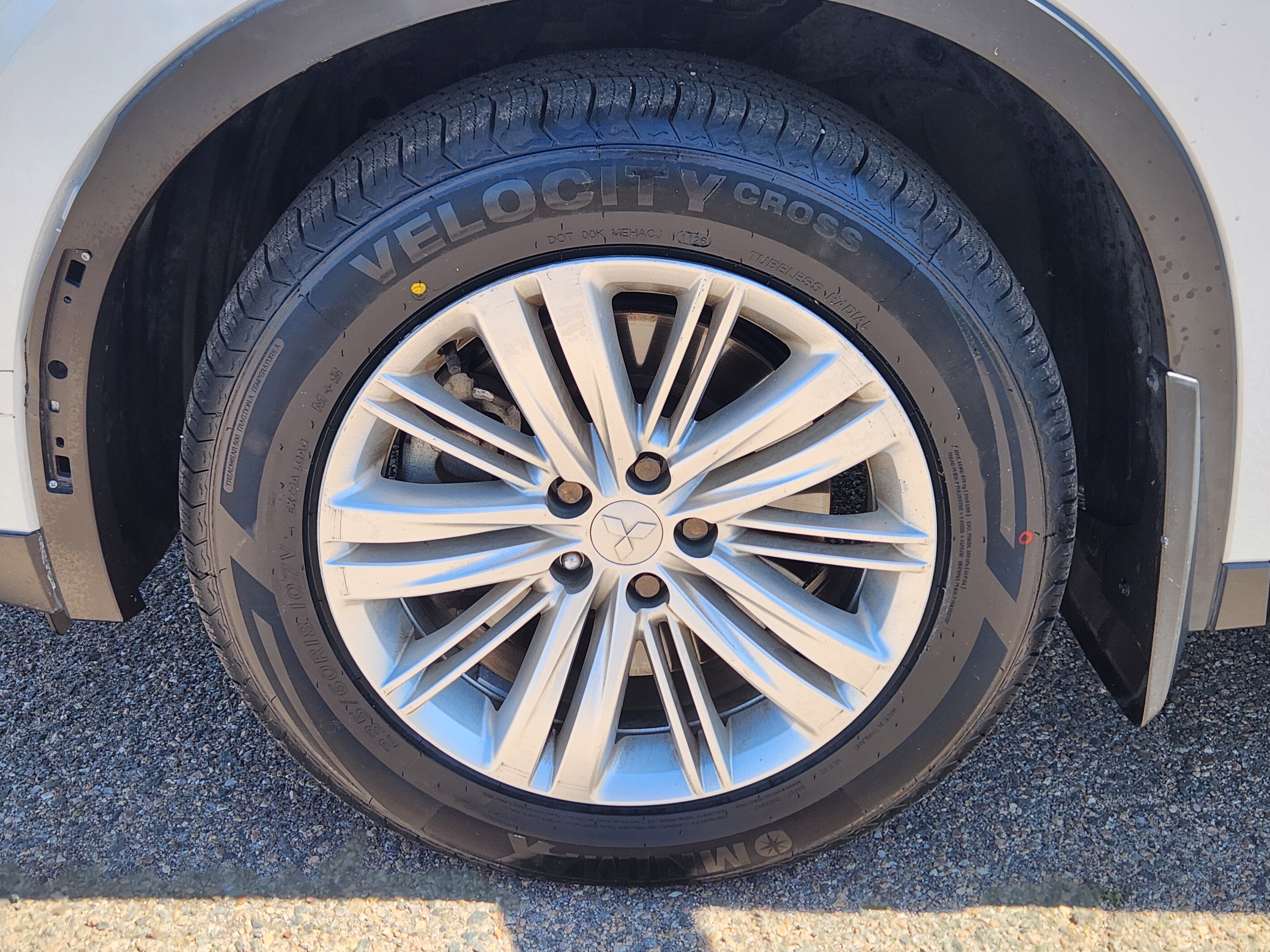 Used 2023 Mitsubishi Outlander ES FWD image 7