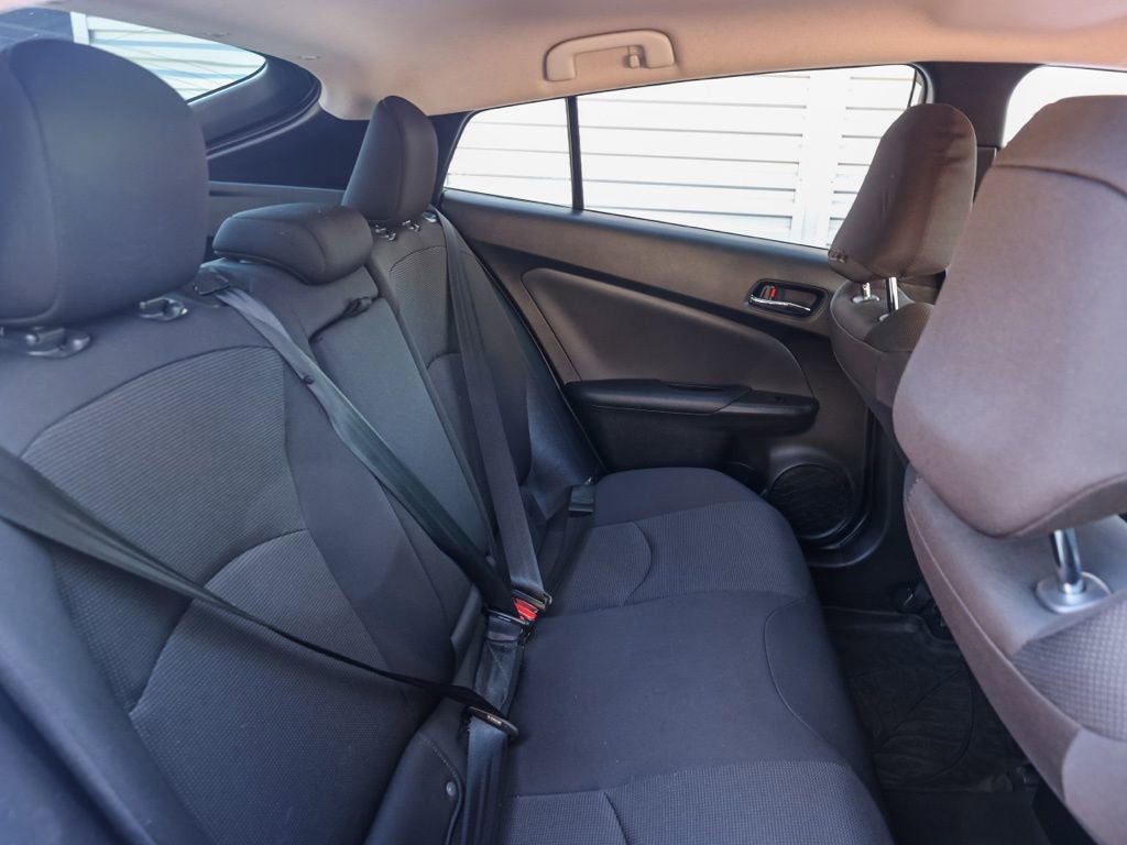 Used 2021 Toyota Prius L Eco image 18