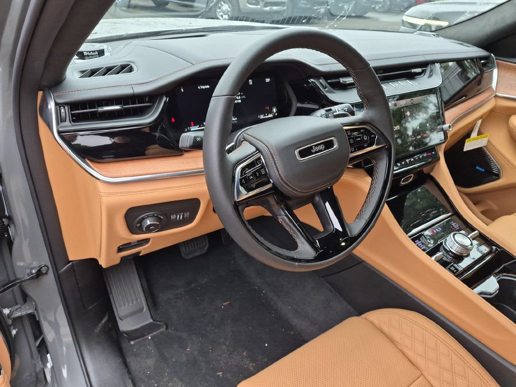 New 2027 Jeep Grand Cherokee Summit AWD/4WD image 13