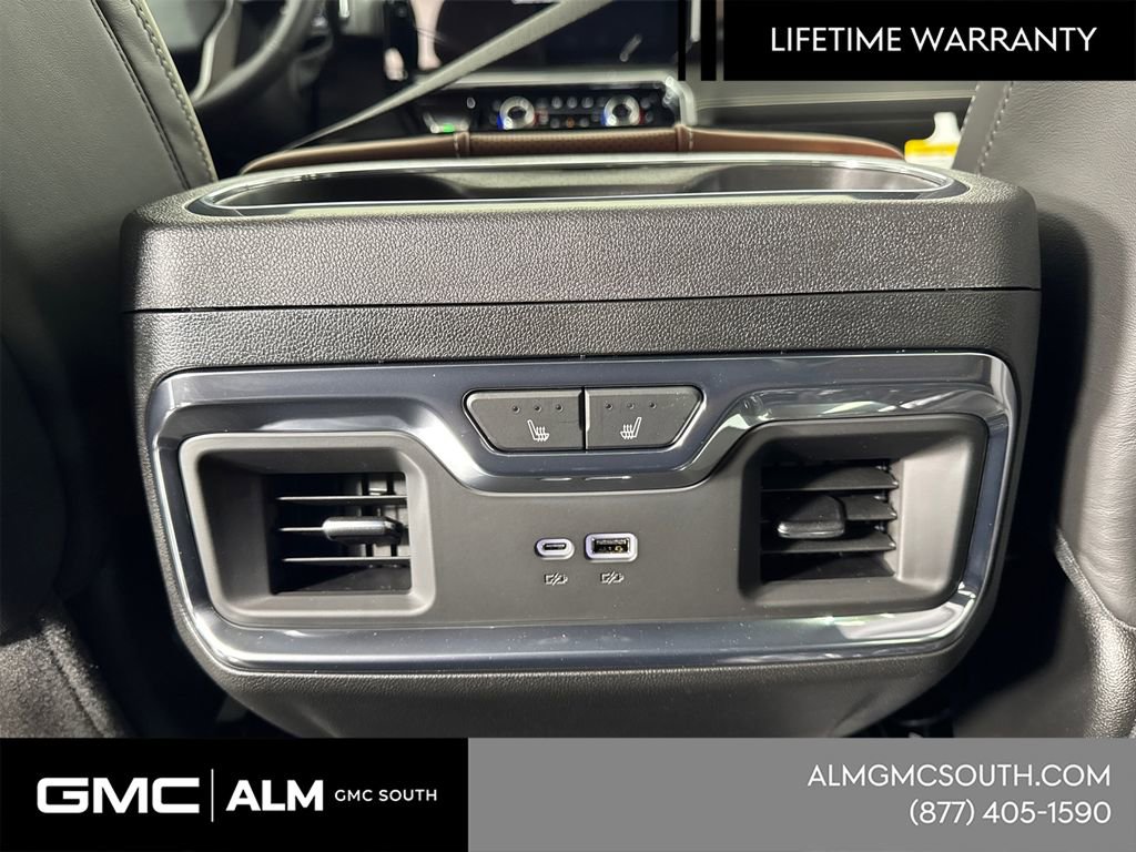 New 2026 GMC Sierra 3500 Denali Ultimate w/ LPO, Black Badging Package image 23