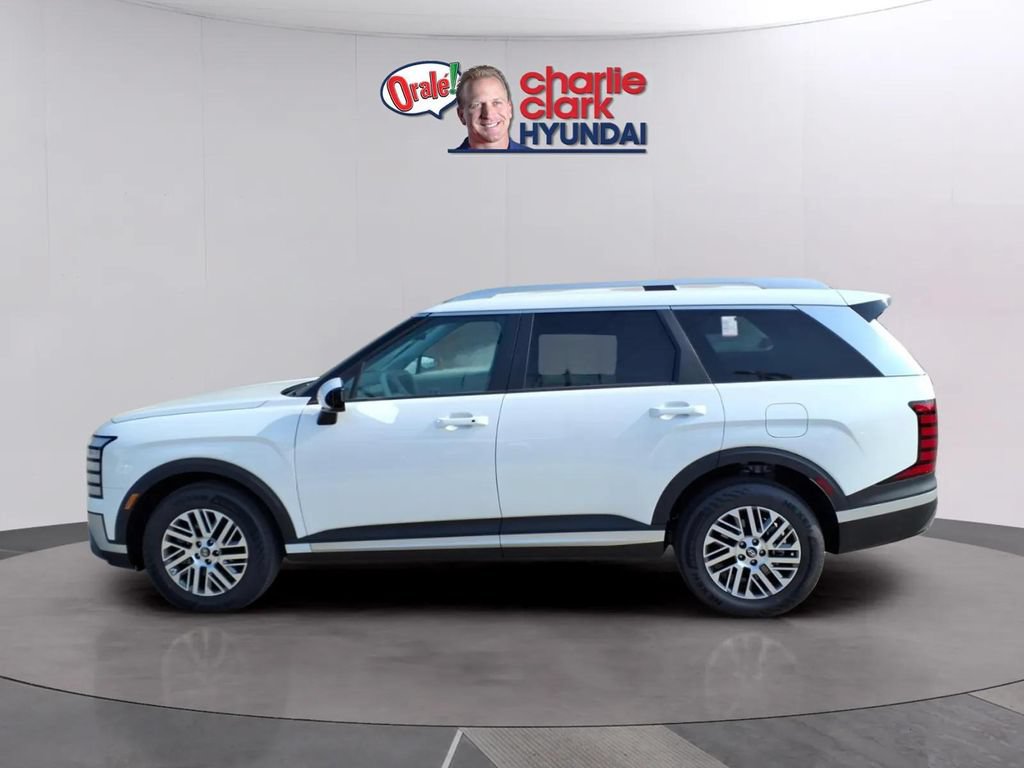 New 2026 Hyundai Palisade SEL FWD image 2