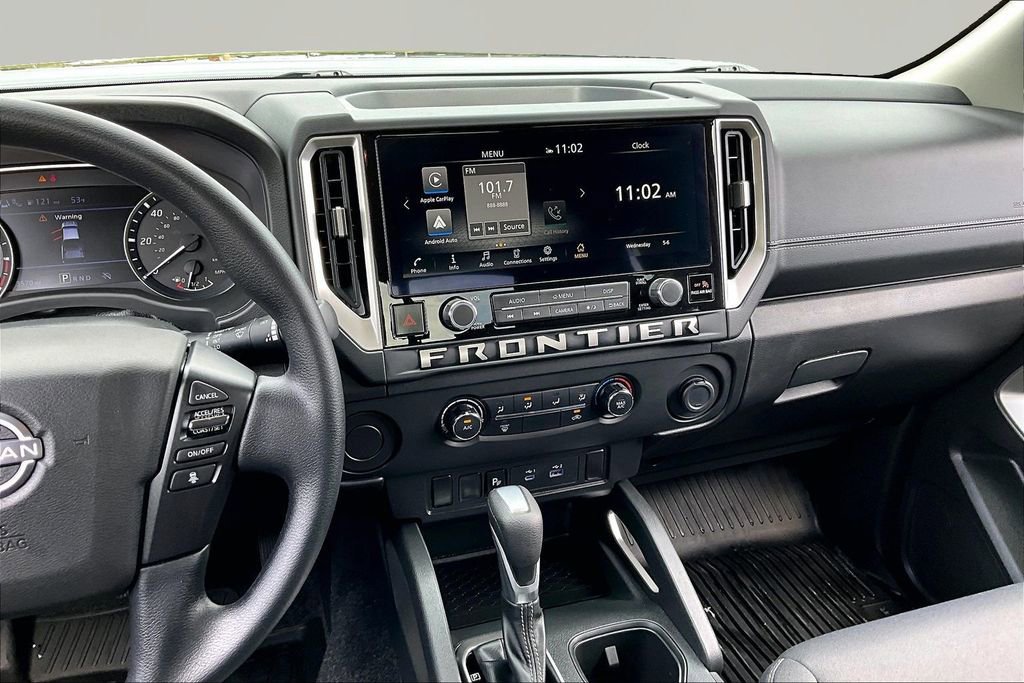 Used 2025 Nissan Frontier SV RWD image 6