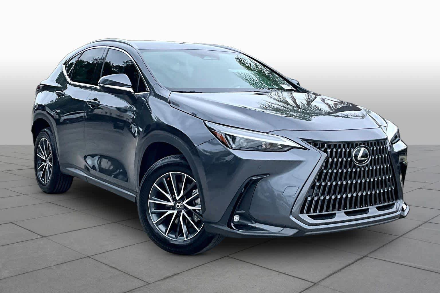 Used 2025 Lexus NX 250 FWD w/ Accessory Package (Z2) image 3
