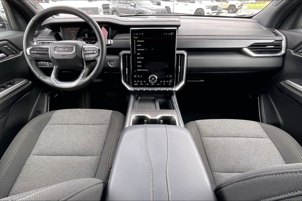 Used 2025 GMC Acadia Elevation image 7