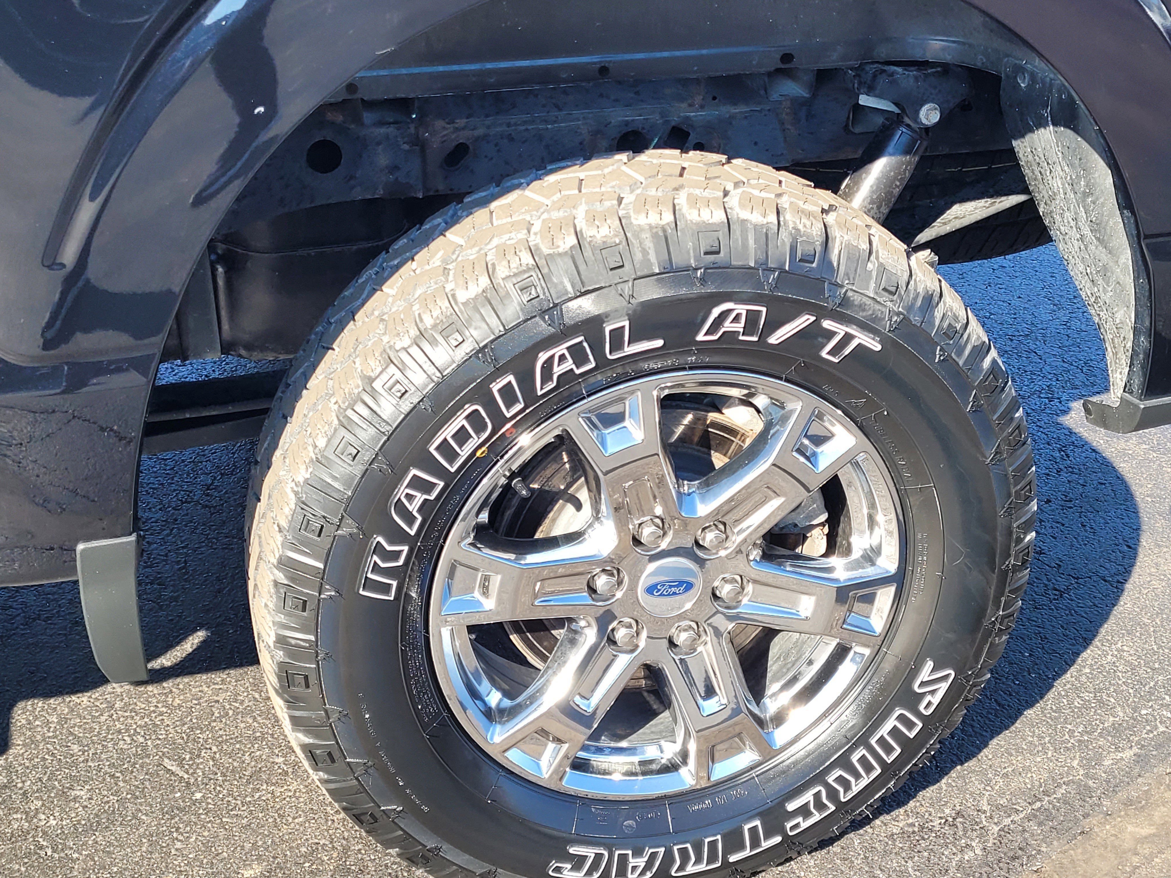 Used 2022 Ford F150 XLT w/ XTR Package AWD/4WD image 11