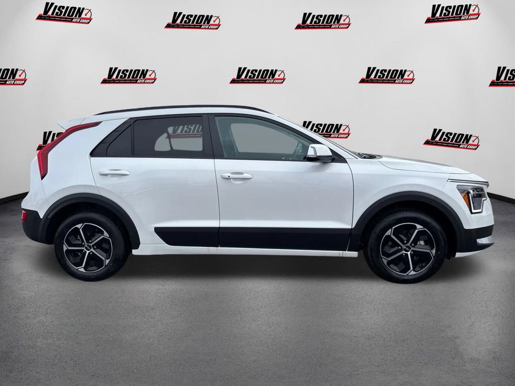 New 2026 Kia Niro EX image 4