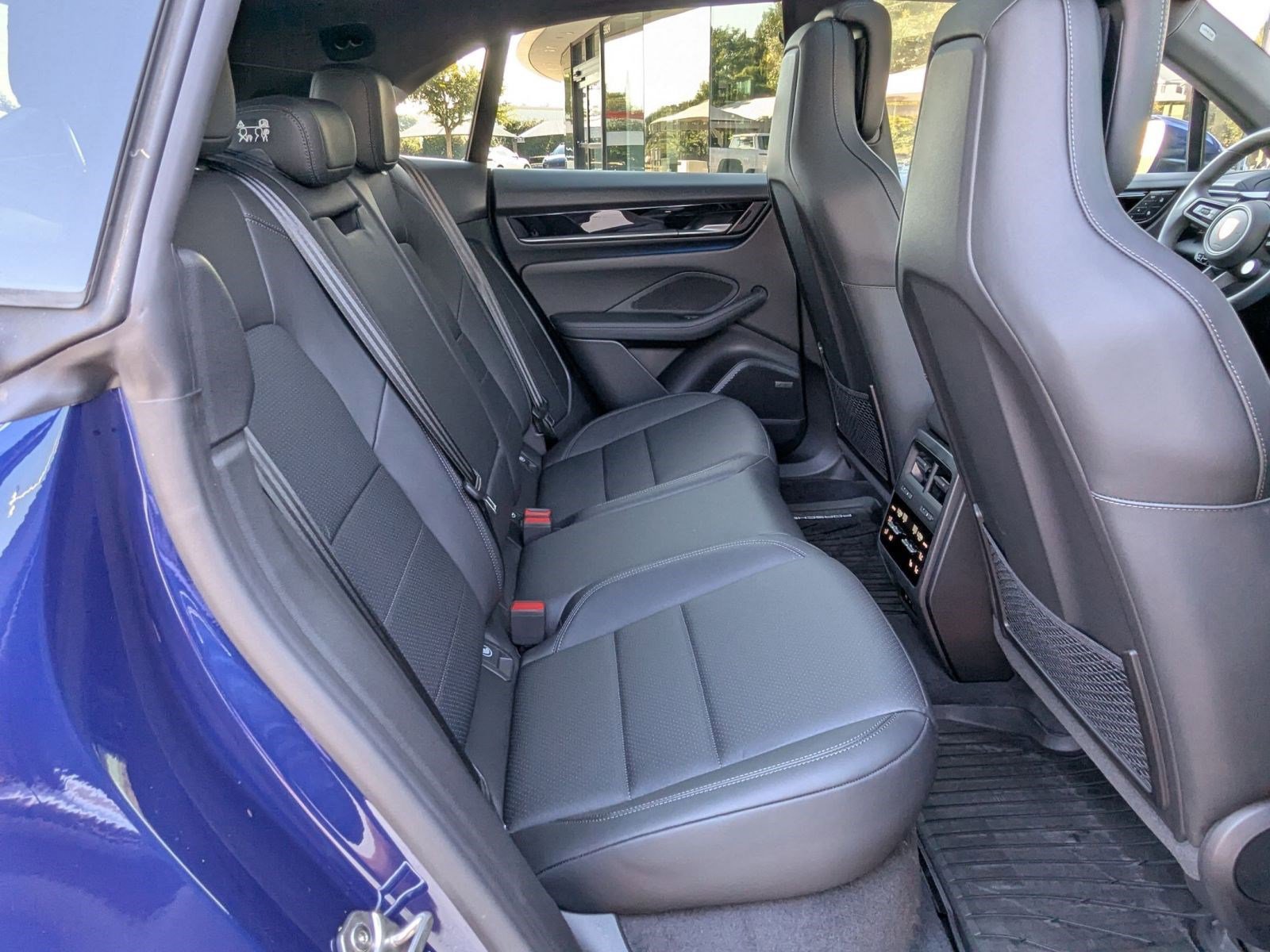 New 2025 Porsche Macan 4 Electric image 24