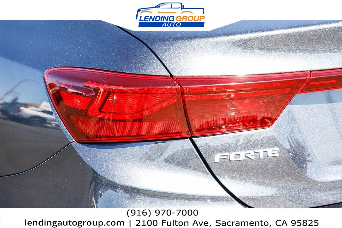 Used 2023 Kia Forte LXS w/ LXS Technology Package FWD image 8